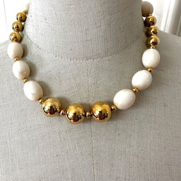 Napier gold tone and white beaded necklace - Picture 1 of 9
